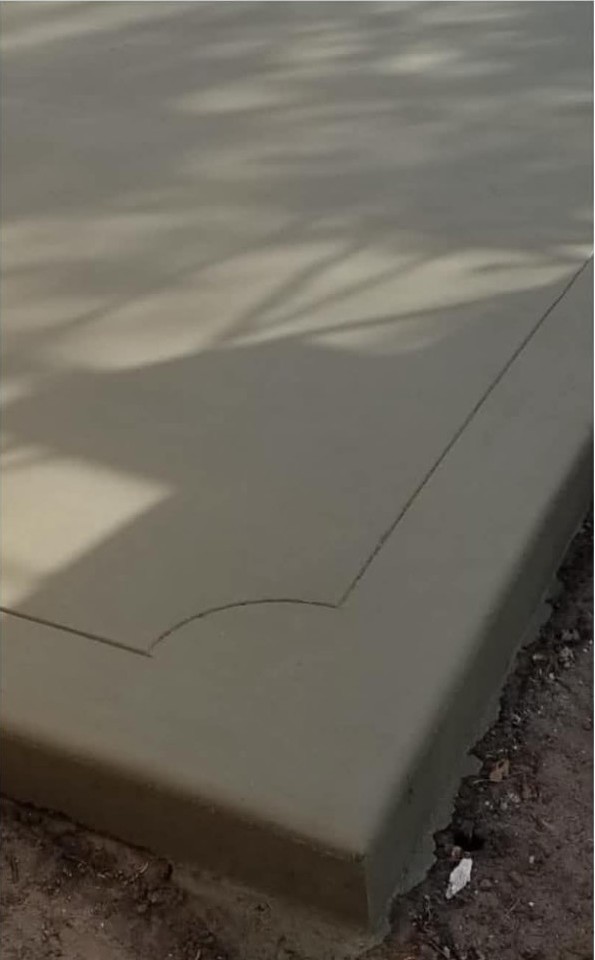 Close-up of a finished slab edge with a jointed curve
